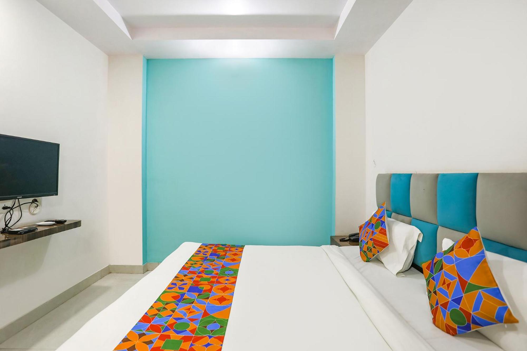 Fabhotel Sm Palace Chinhat Εξωτερικό φωτογραφία