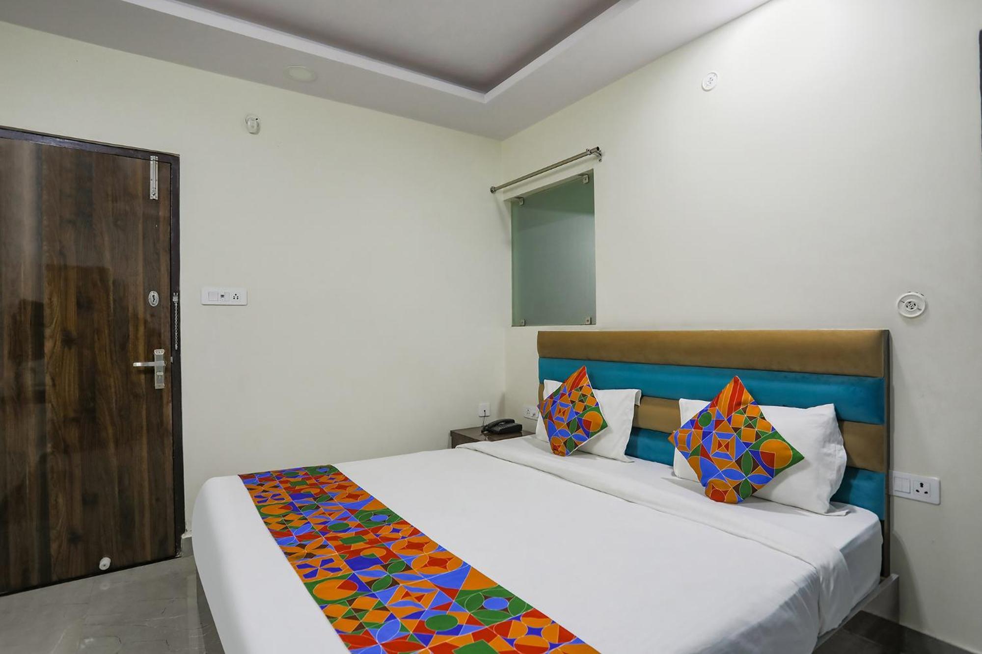 Fabhotel Sm Palace Chinhat Εξωτερικό φωτογραφία