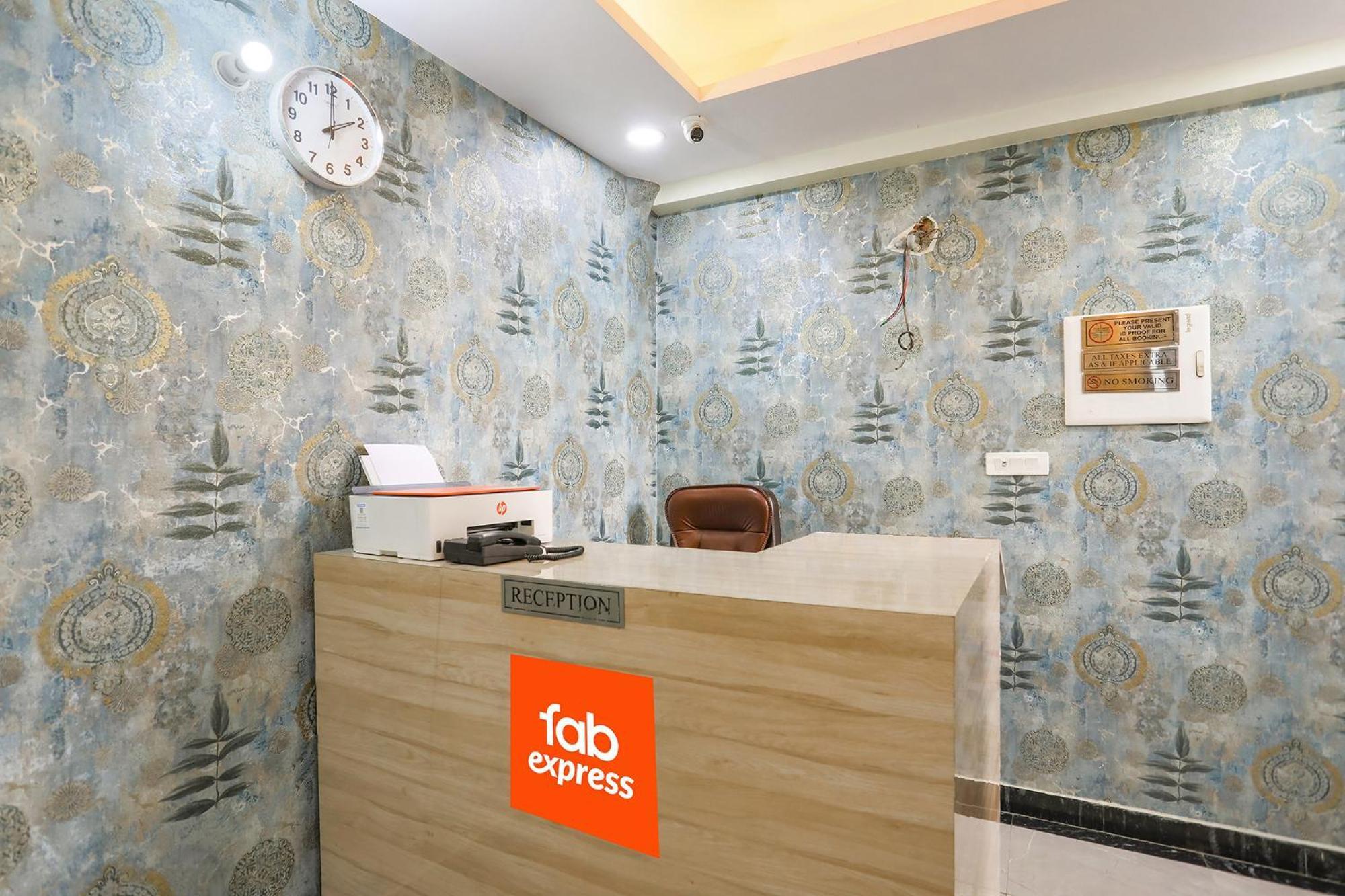 Fabhotel Sm Palace Chinhat Εξωτερικό φωτογραφία